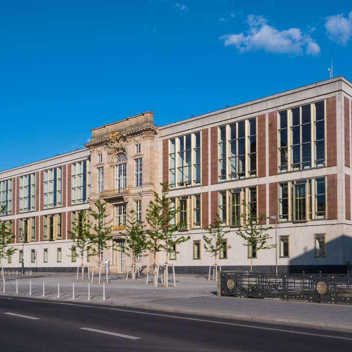 ESMT Berlin Schlosplatz. Photo: Andreas FranzXaver Süß
